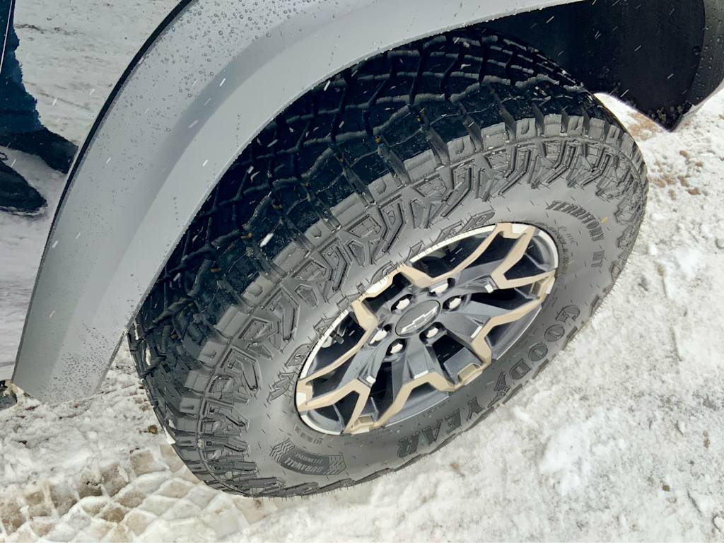 Thumbnail: 2026 Chevrolet Colorado - 26