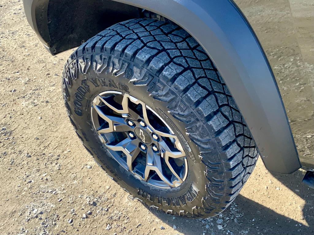 Thumbnail: 2025 Chevrolet Colorado - 31