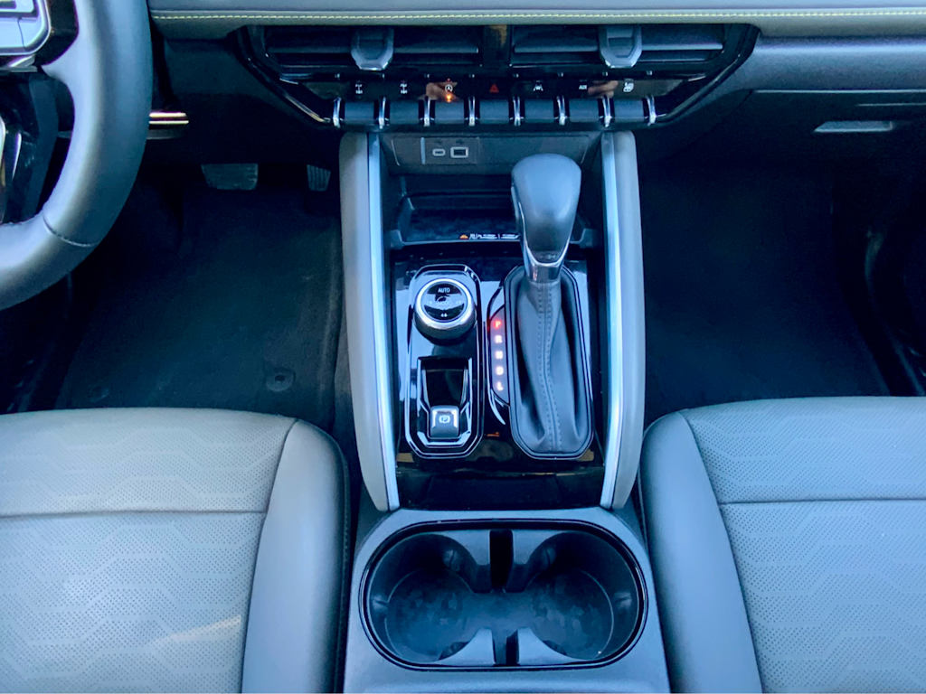 Thumbnail: 2025 Chevrolet Colorado - 17