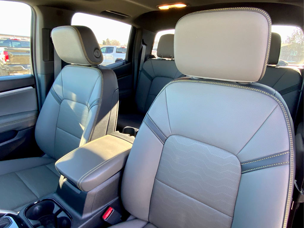 Thumbnail: 2025 Chevrolet Colorado - 37