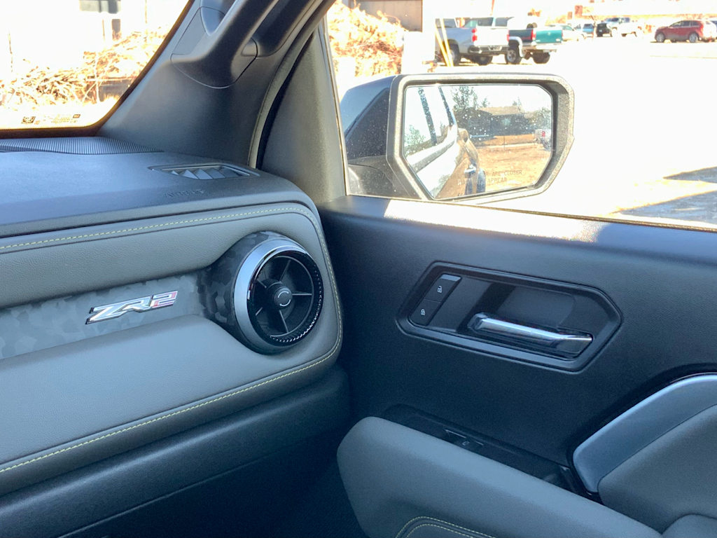 Thumbnail: 2025 Chevrolet Colorado - 42