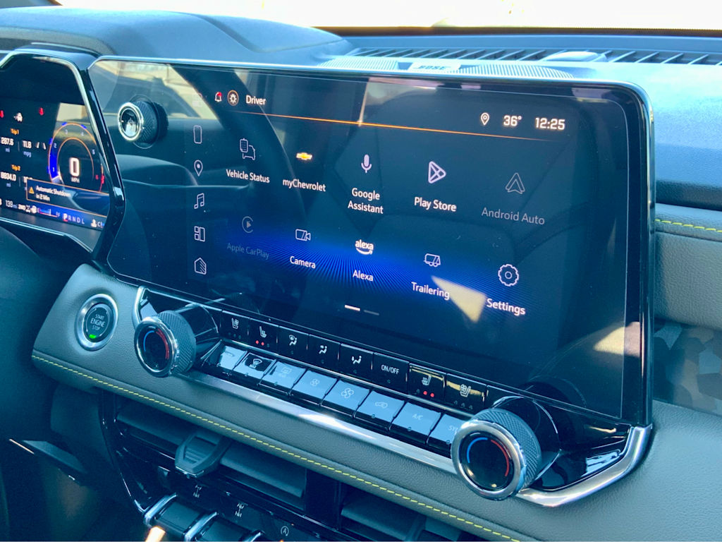 Thumbnail: 2025 Chevrolet Colorado - 46