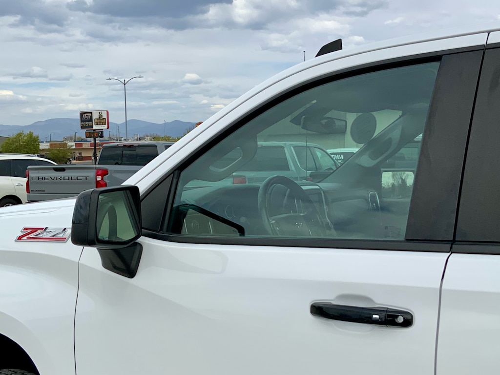 Thumbnail: 2021 Chevrolet Silverado 1500 - 25