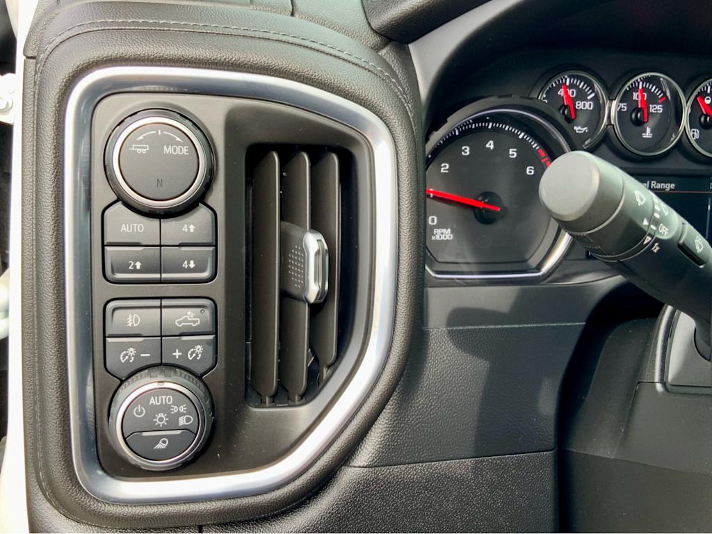 Thumbnail: 2021 Chevrolet Silverado 1500 - 48