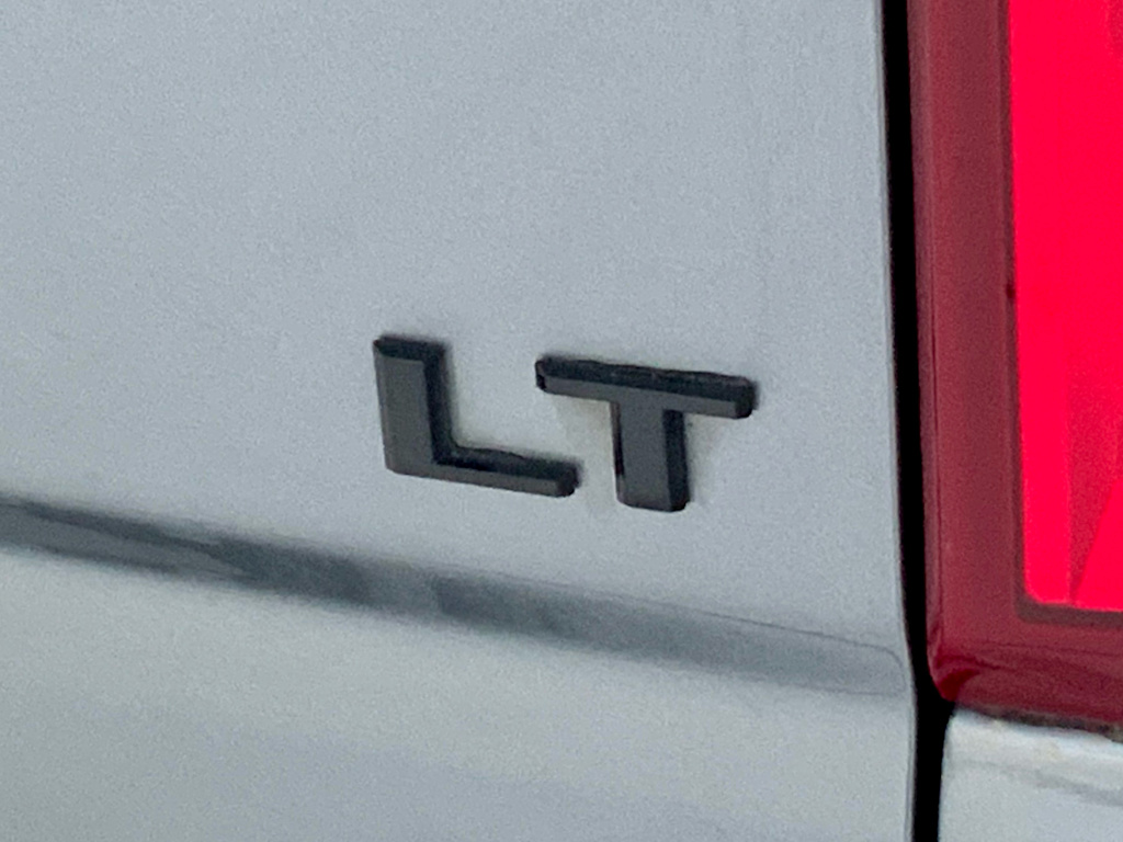 Thumbnail: 2020 Chevrolet Silverado 1500 - 32