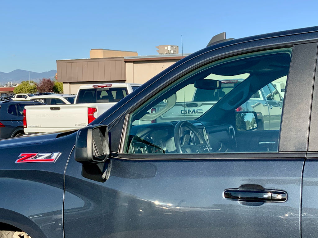 Thumbnail: 2020 Chevrolet Silverado 1500 - 23