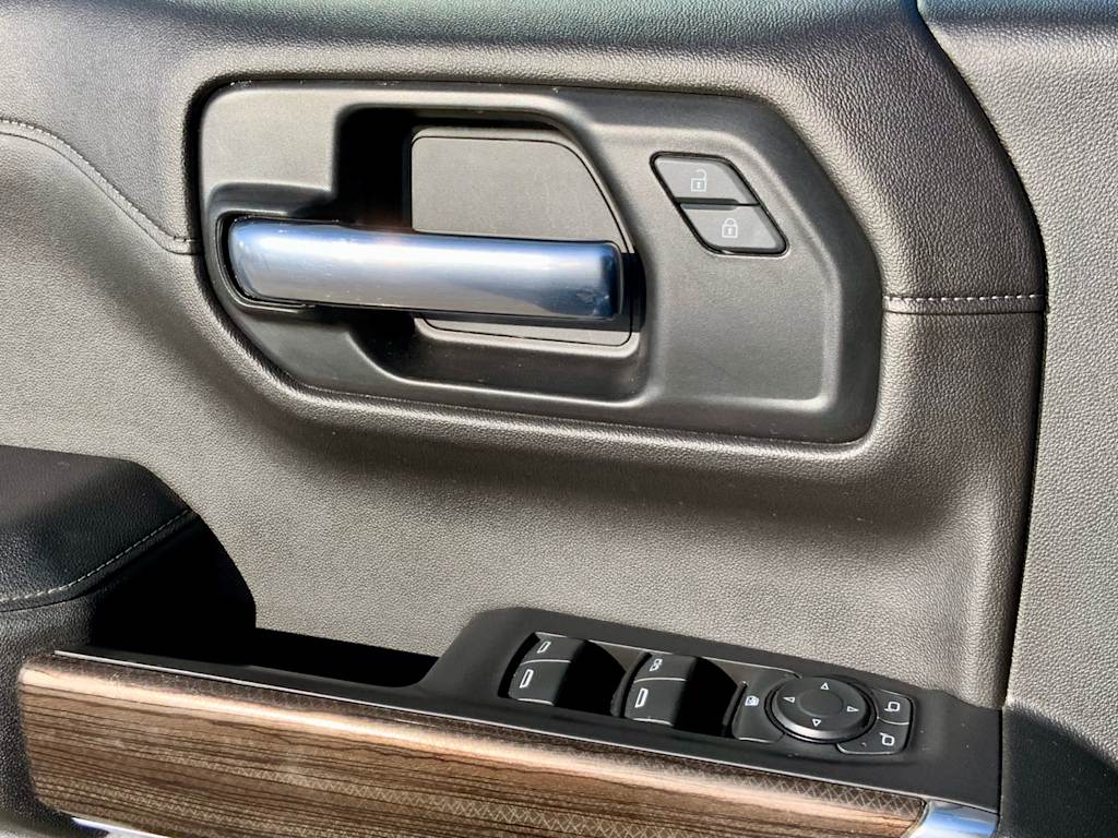 Thumbnail: 2020 Chevrolet Silverado 1500 - 35