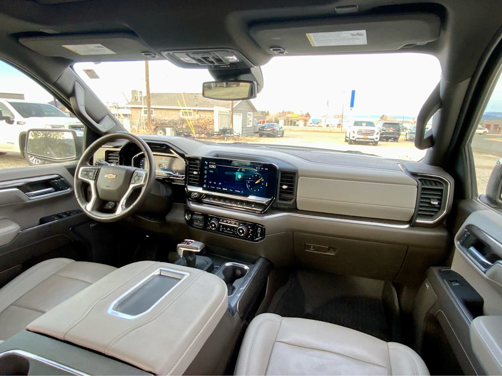 Thumbnail: 2022 Chevrolet Silverado 1500 - 13