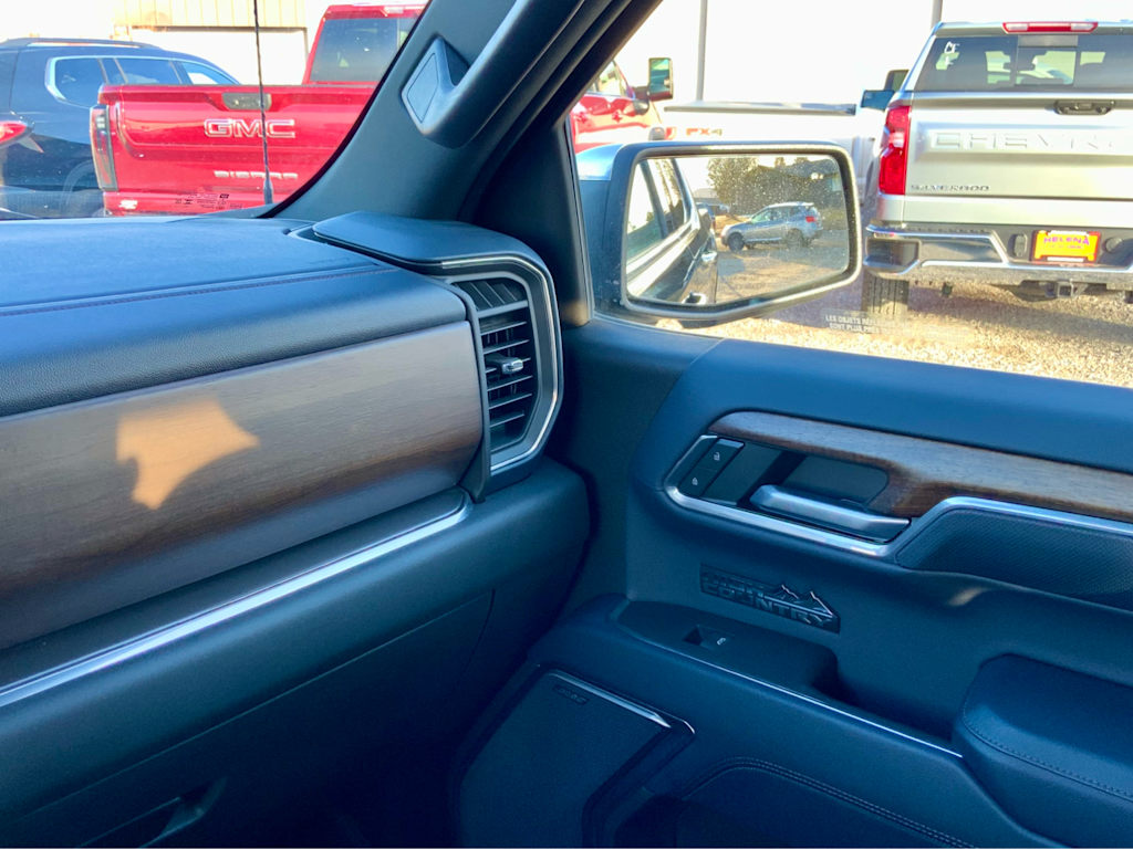 Thumbnail: 2024 Chevrolet Silverado 1500 - 40