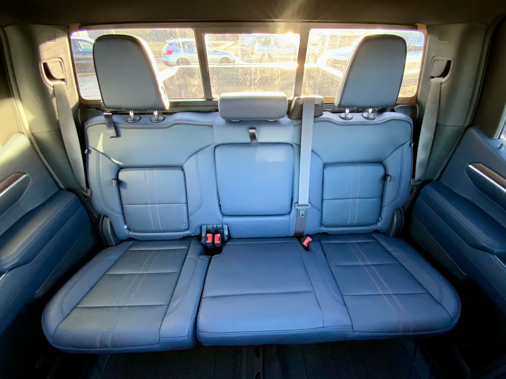 Thumbnail: 2024 Chevrolet Silverado 1500 - 36