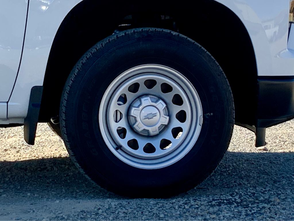 Thumbnail: 2026 Chevrolet Silverado 1500 - 32