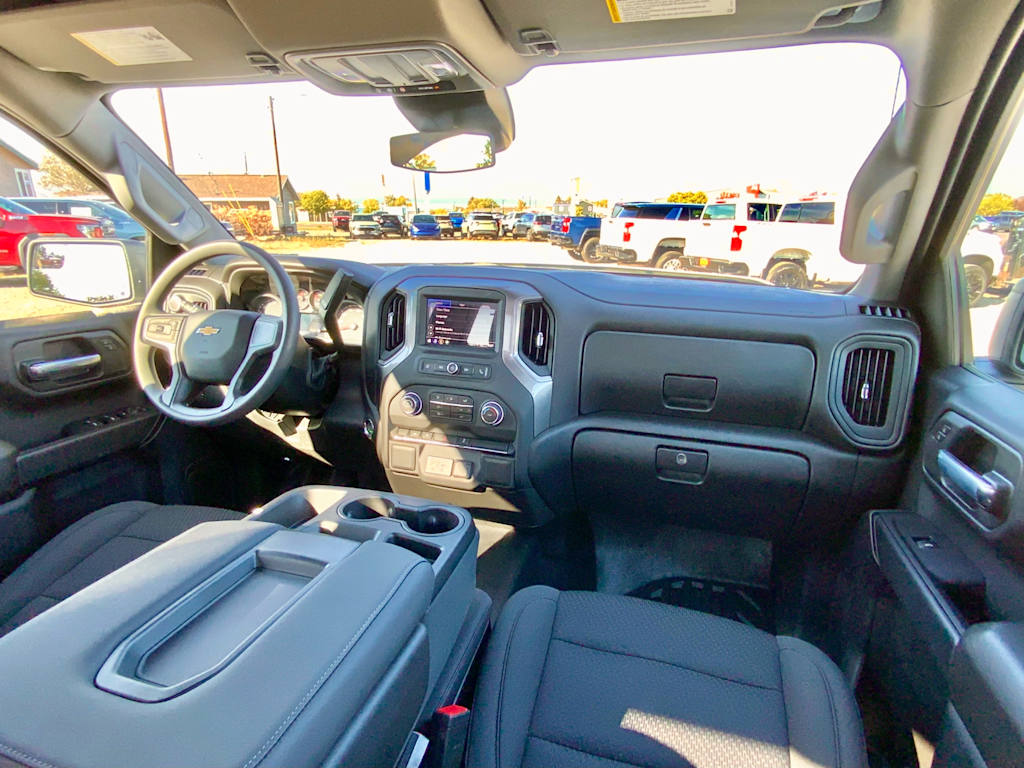 Thumbnail: 2026 Chevrolet Silverado 1500 - 9