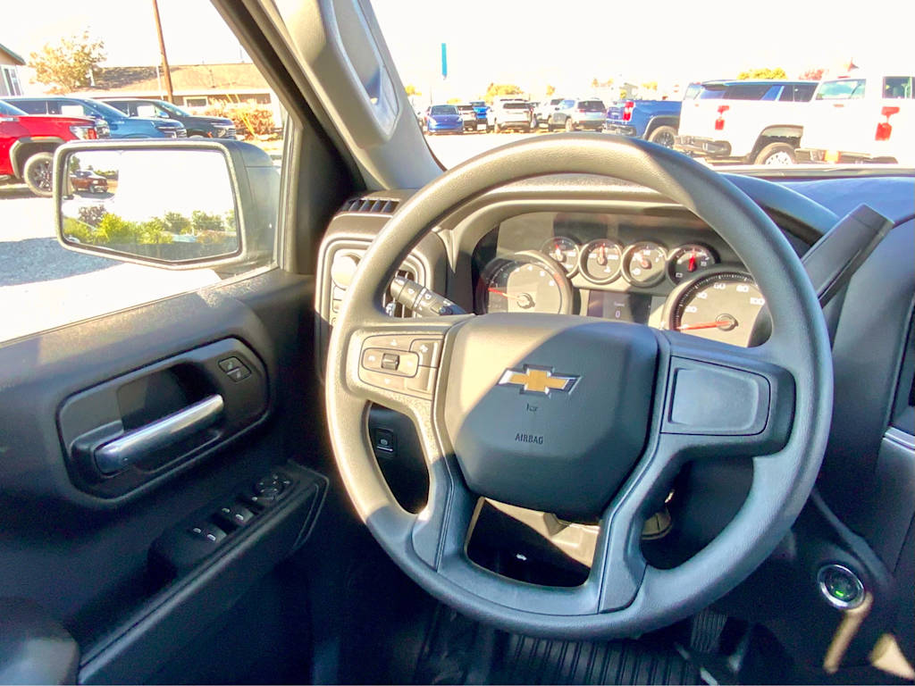 Thumbnail: 2026 Chevrolet Silverado 1500 - 40