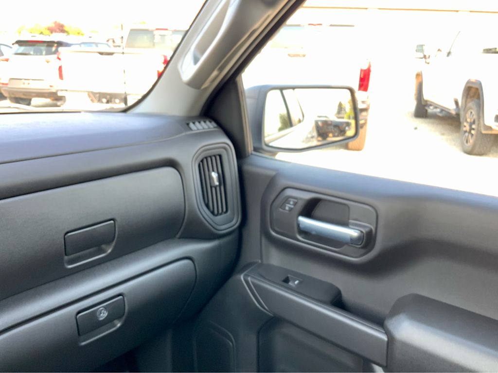 Thumbnail: 2026 Chevrolet Silverado 1500 - 41