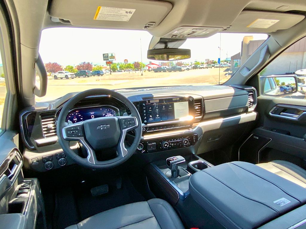 Thumbnail: 2025 Chevrolet Silverado 1500 - 10