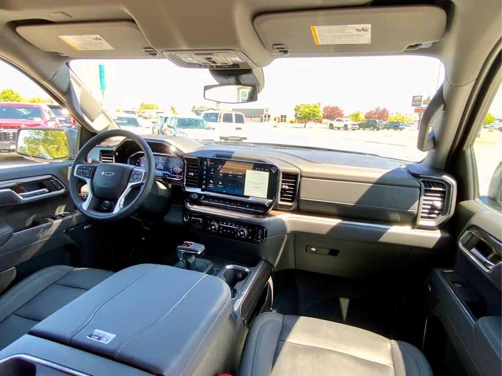 Thumbnail: 2025 Chevrolet Silverado 1500 - 14
