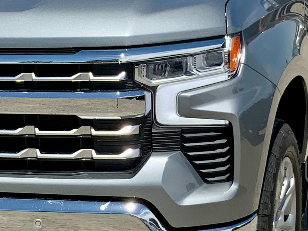 Thumbnail: 2026 Chevrolet Silverado 1500 - 25