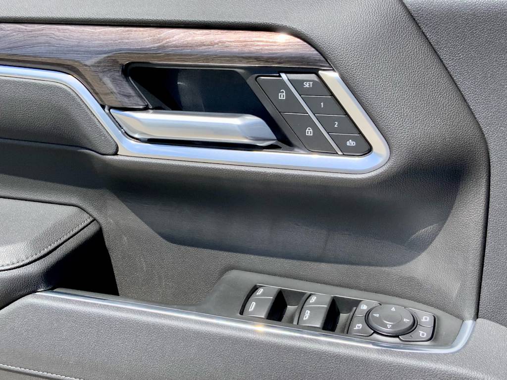 Thumbnail: 2026 Chevrolet Silverado 1500 - 46