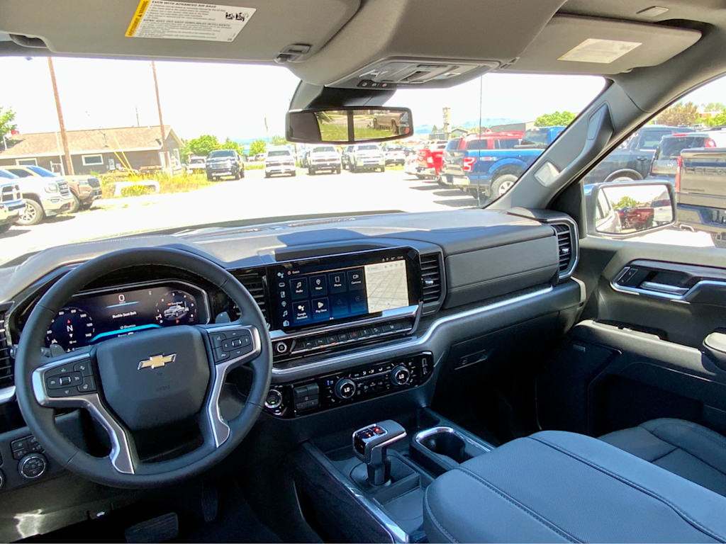 Thumbnail: 2026 Chevrolet Silverado 1500 - 13