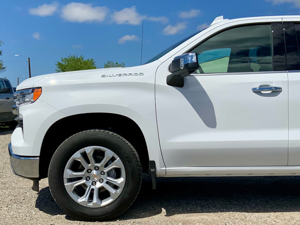 Thumbnail: 2026 Chevrolet Silverado 1500 - 8