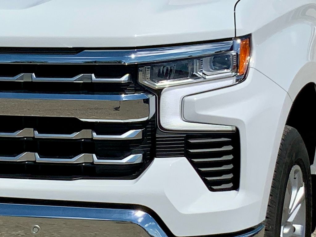 Thumbnail: 2026 Chevrolet Silverado 1500 - 25