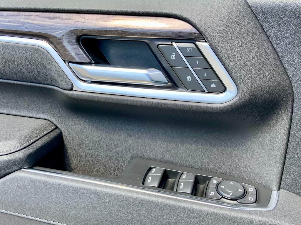 Thumbnail: 2026 Chevrolet Silverado 1500 - 44