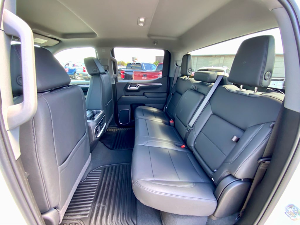 Thumbnail: 2026 Chevrolet Silverado 1500 - 12