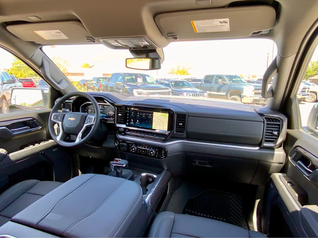 Thumbnail: 2026 Chevrolet Silverado 1500 - 14