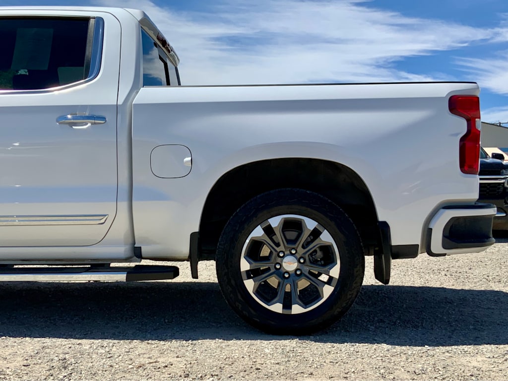 Thumbnail: 2025 Chevrolet Silverado 1500 - 8