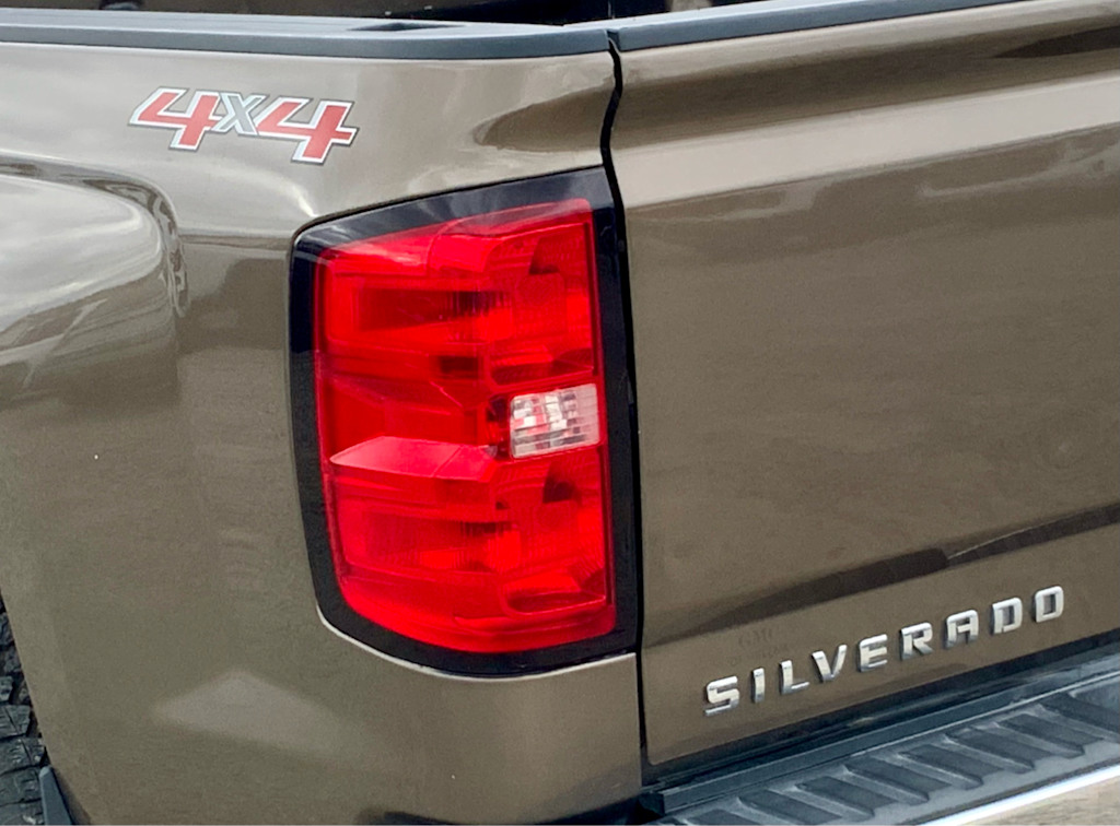 Thumbnail: 2015 Chevrolet Silverado 1500 - 24