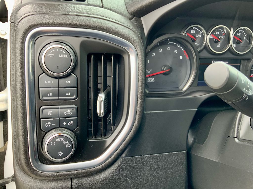 Thumbnail: 2020 Chevrolet Silverado 1500 - 45