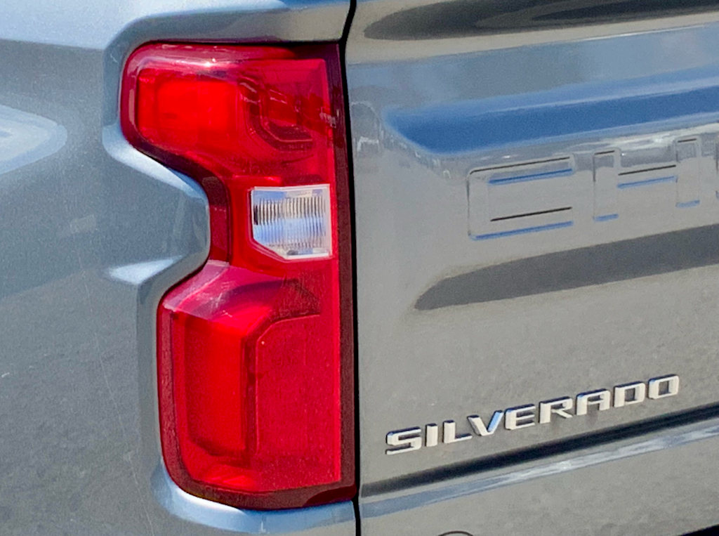 Thumbnail: 2020 Chevrolet Silverado 1500 - 25