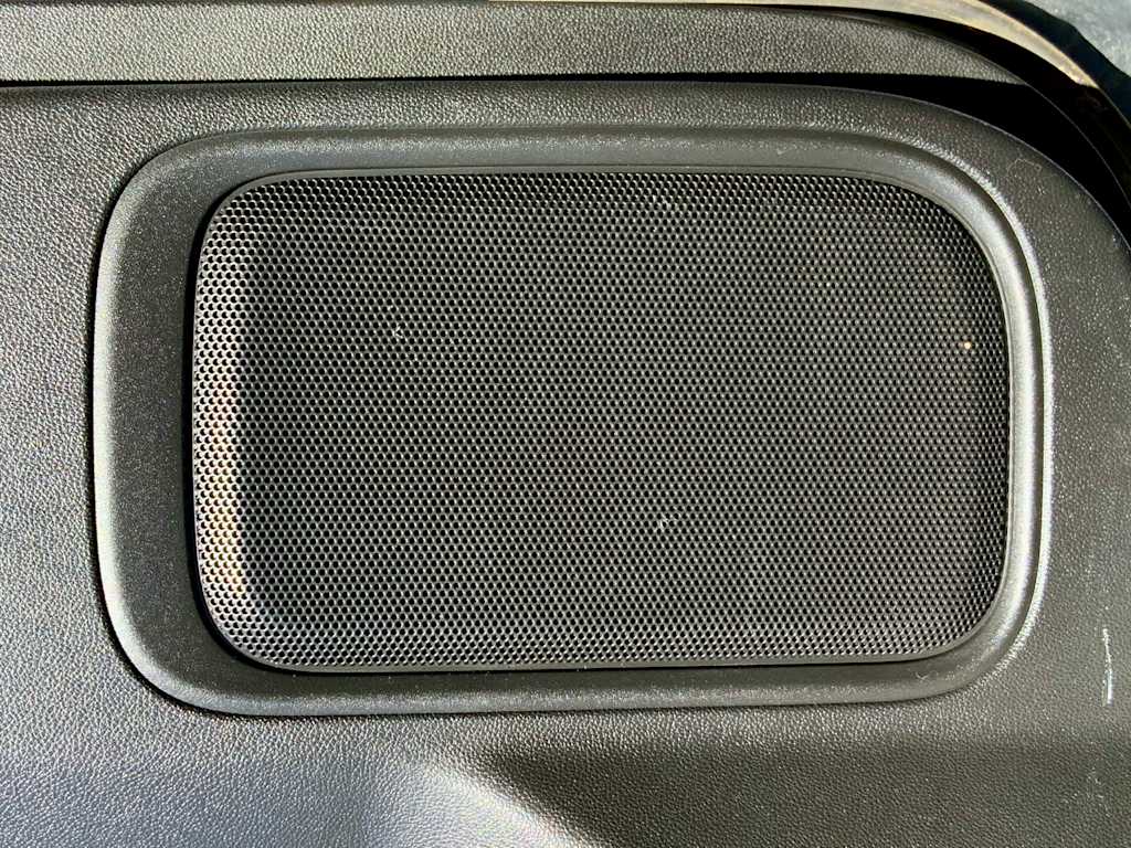 Thumbnail: 2020 Chevrolet Silverado 1500 - 44