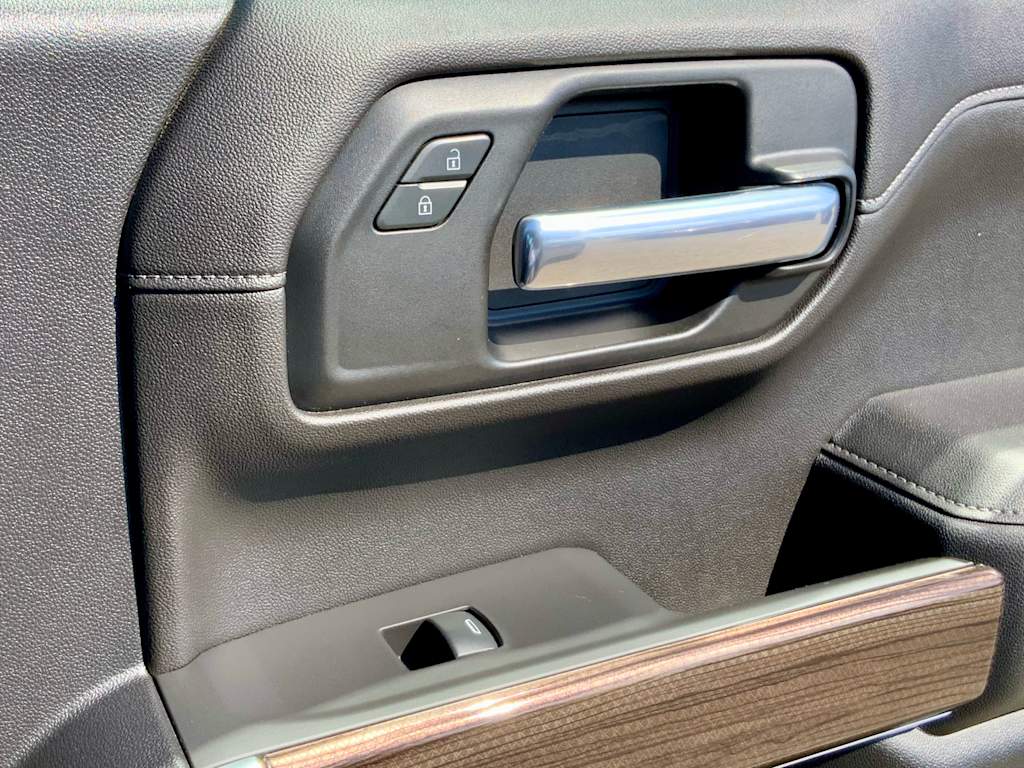 Thumbnail: 2020 Chevrolet Silverado 1500 - 40