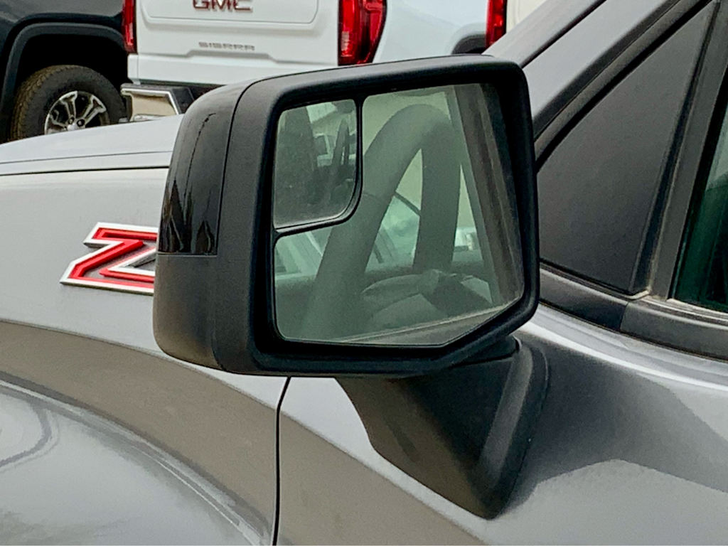 Thumbnail: 2022 Chevrolet Silverado 1500 - 16