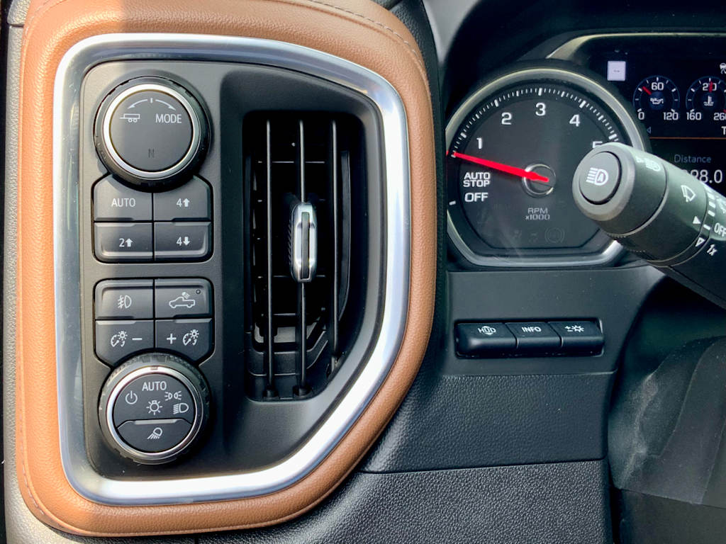 Thumbnail: 2021 Chevrolet Silverado 1500 - 33