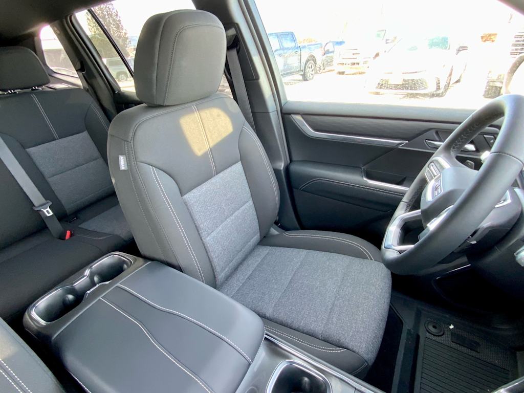 Thumbnail: 2026 GMC Acadia - 36