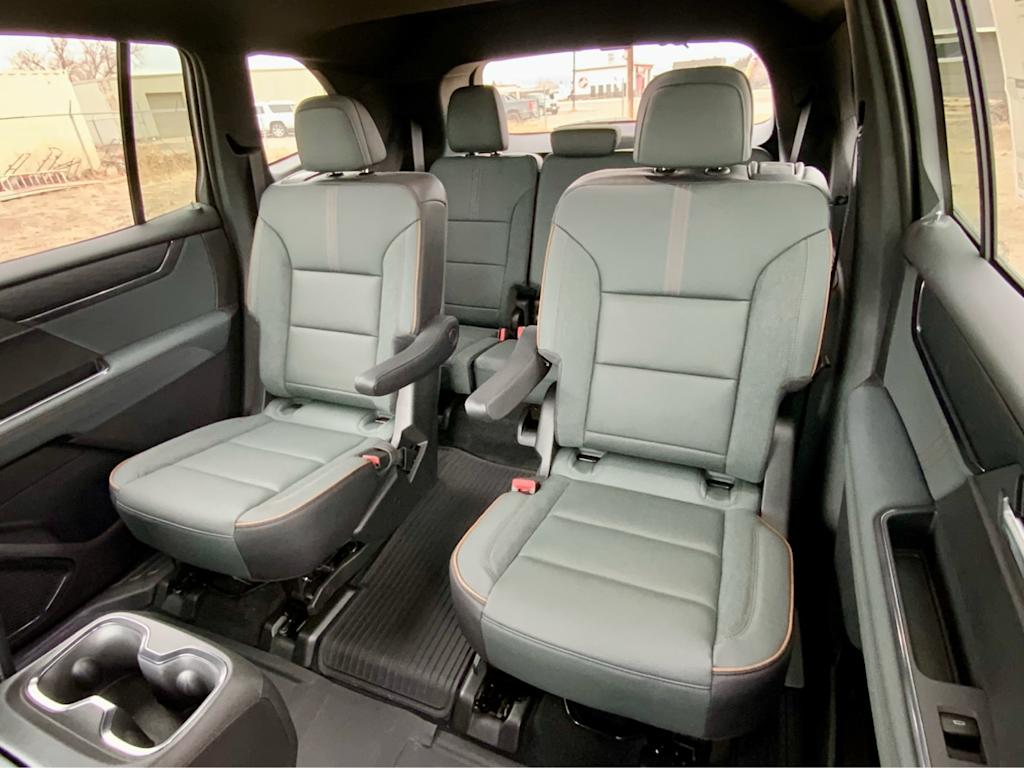 Thumbnail: 2026 GMC Acadia - 33