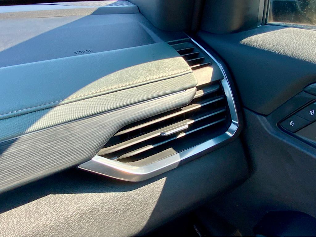 Thumbnail: 2024 GMC Acadia - 49