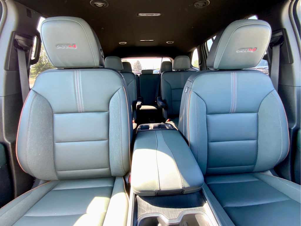 Thumbnail: 2024 GMC Acadia - 16