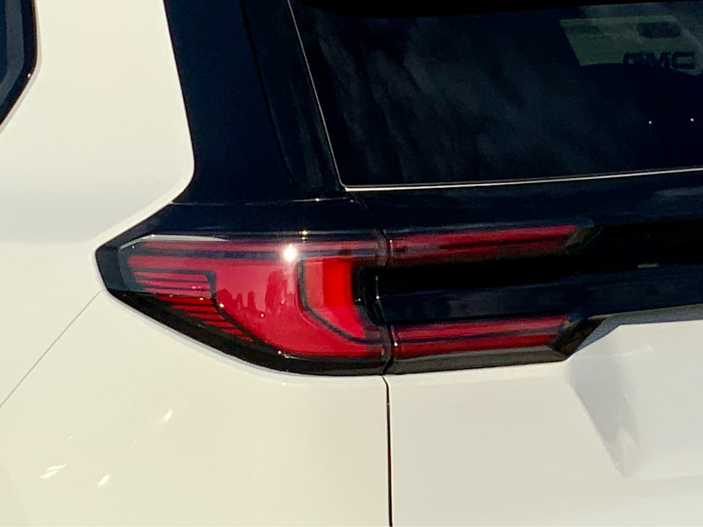 Thumbnail: 2026 GMC Acadia - 24