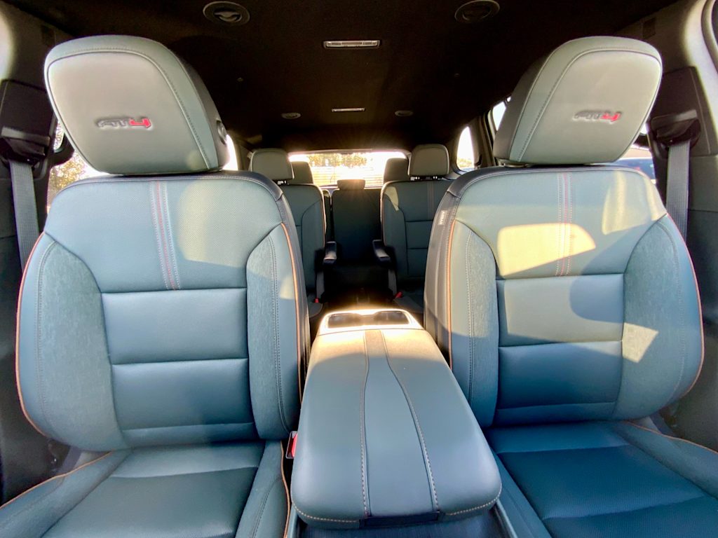 Thumbnail: 2026 GMC Acadia - 33