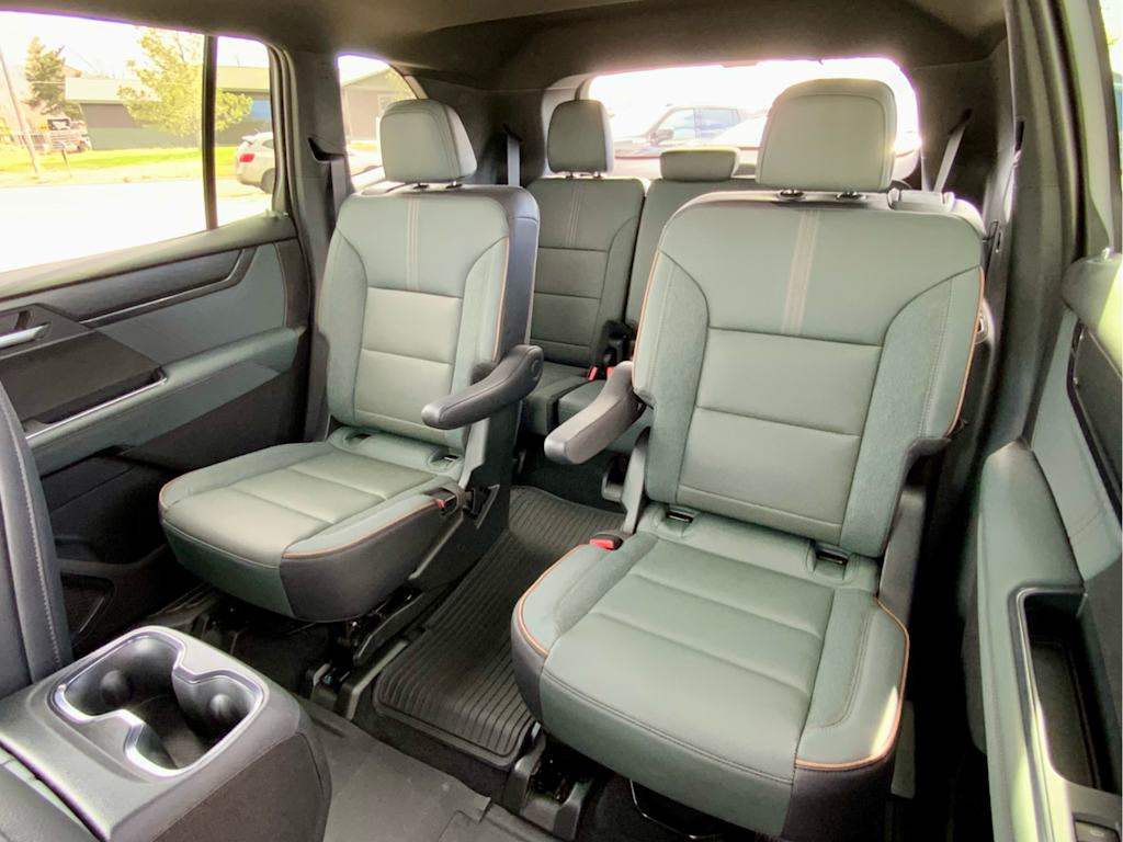 Thumbnail: 2026 GMC Acadia - 32