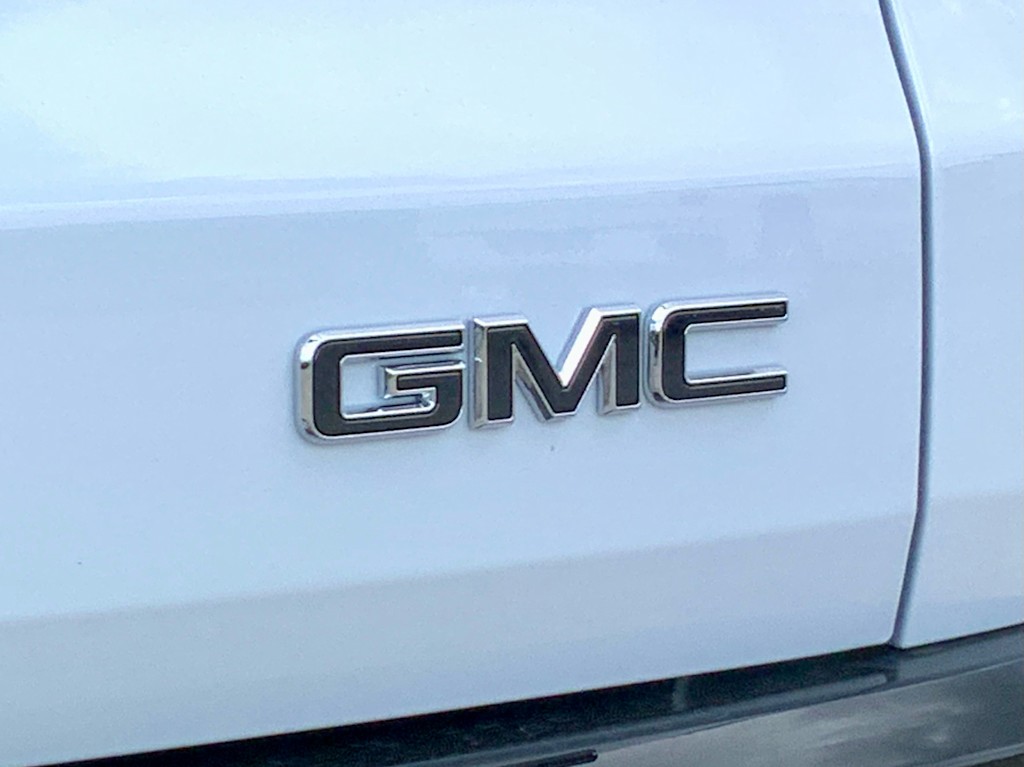 Thumbnail: 2026 GMC Acadia - 32