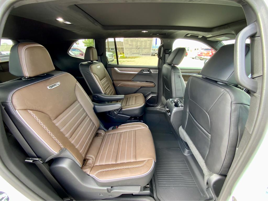 Thumbnail: 2026 GMC Acadia - 33