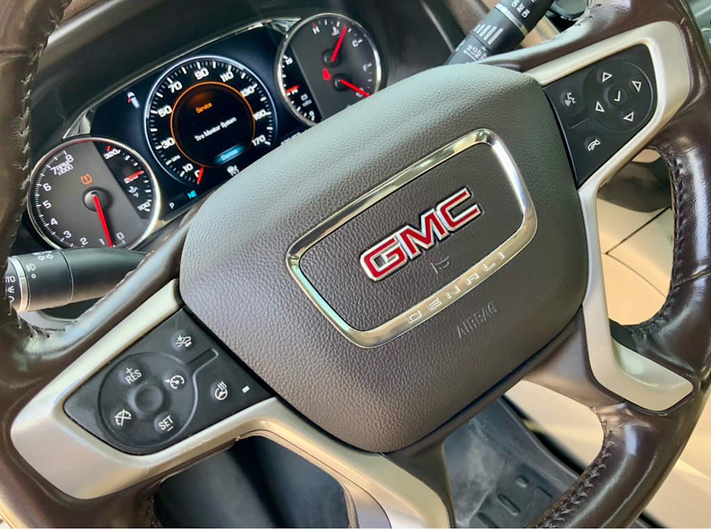 Thumbnail: 2018 GMC Acadia - 36
