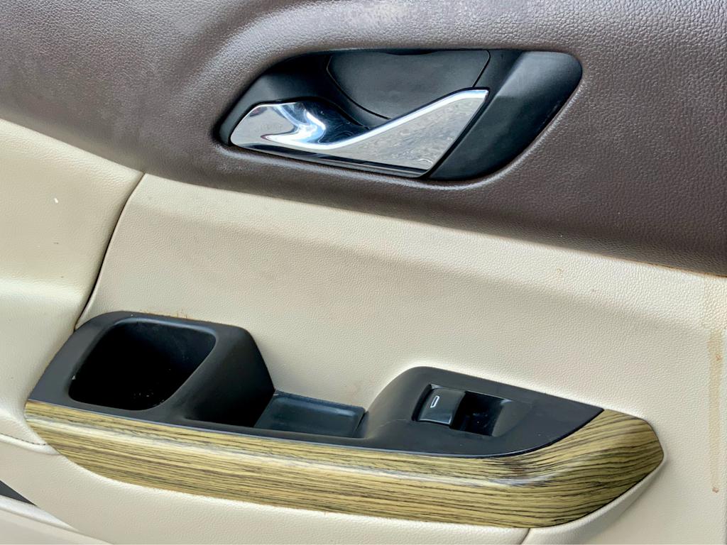 Thumbnail: 2018 GMC Acadia - 44