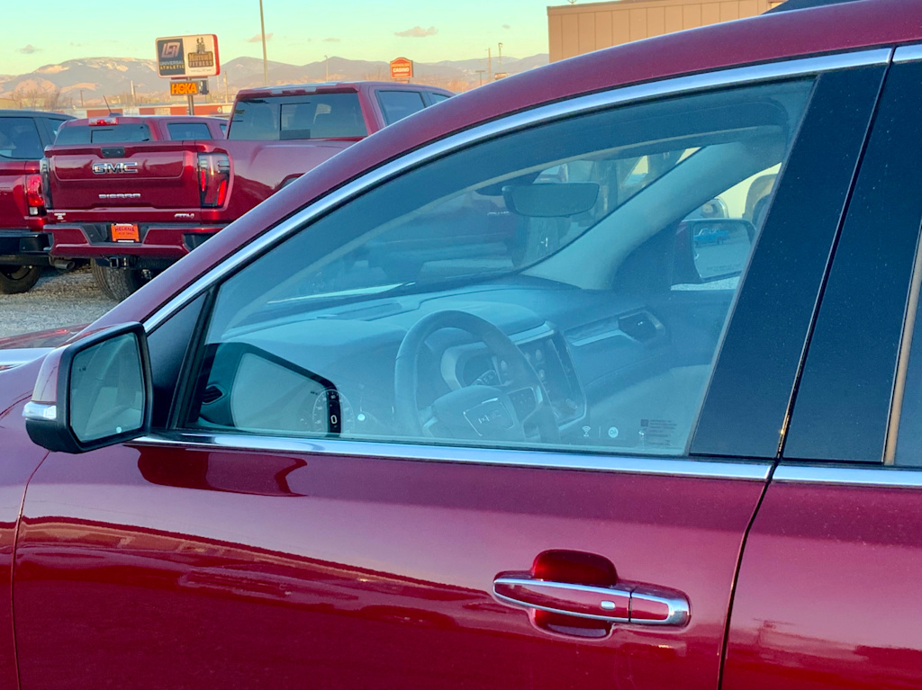 Thumbnail: 2023 GMC Acadia - 24