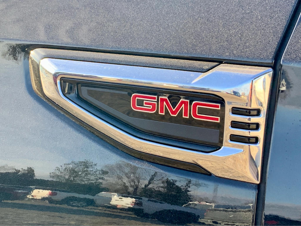 Thumbnail: 2026 GMC Yukon - 32