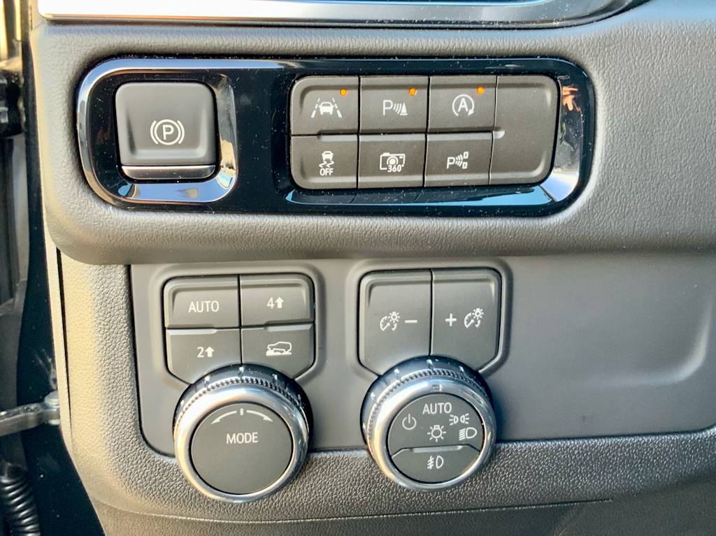 Thumbnail: 2026 GMC Yukon - 49